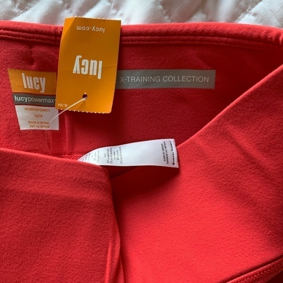 New - Lucy activewear- Capri - Picture 2 of 6